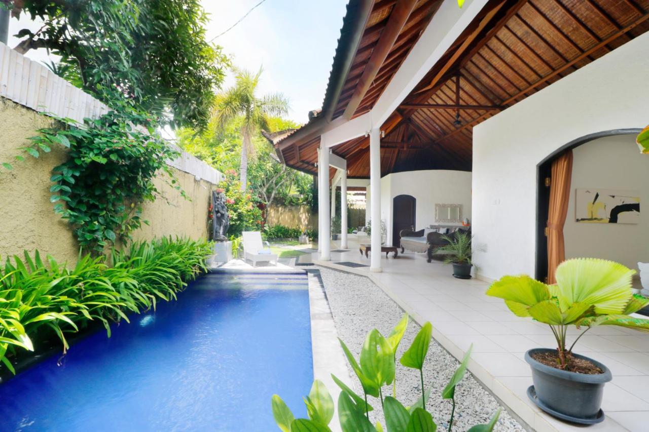 Singgah Villas Seminyak ภายนอก รูปภาพ