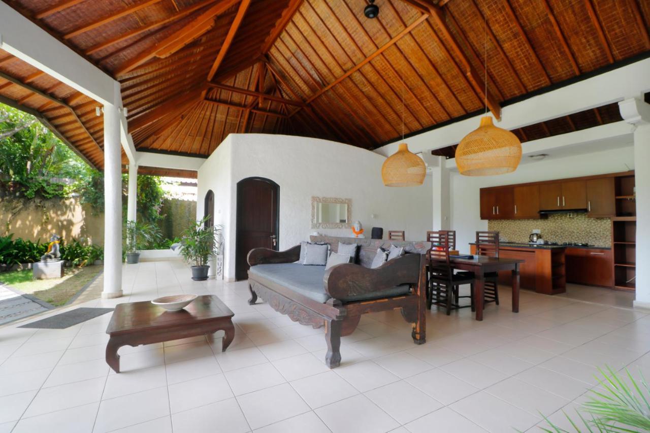 Singgah Villas Seminyak ภายนอก รูปภาพ