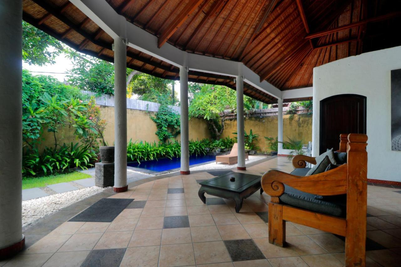 Singgah Villas Seminyak ภายนอก รูปภาพ