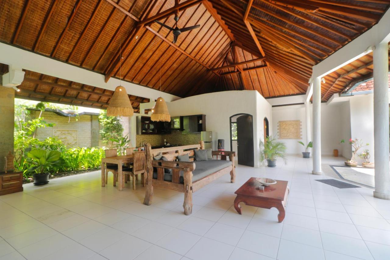 Singgah Villas Seminyak ภายนอก รูปภาพ