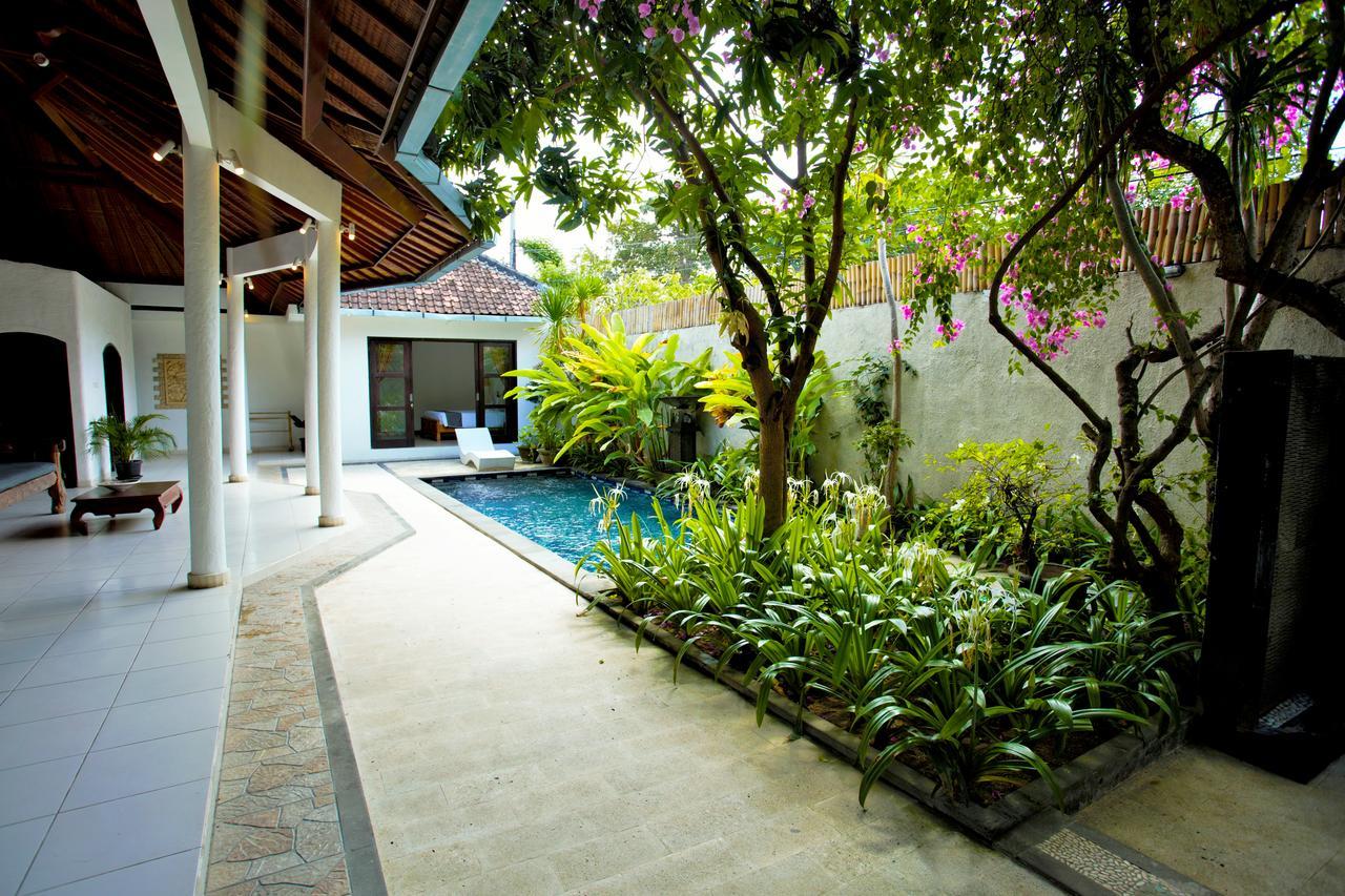 Singgah Villas Seminyak ภายนอก รูปภาพ
